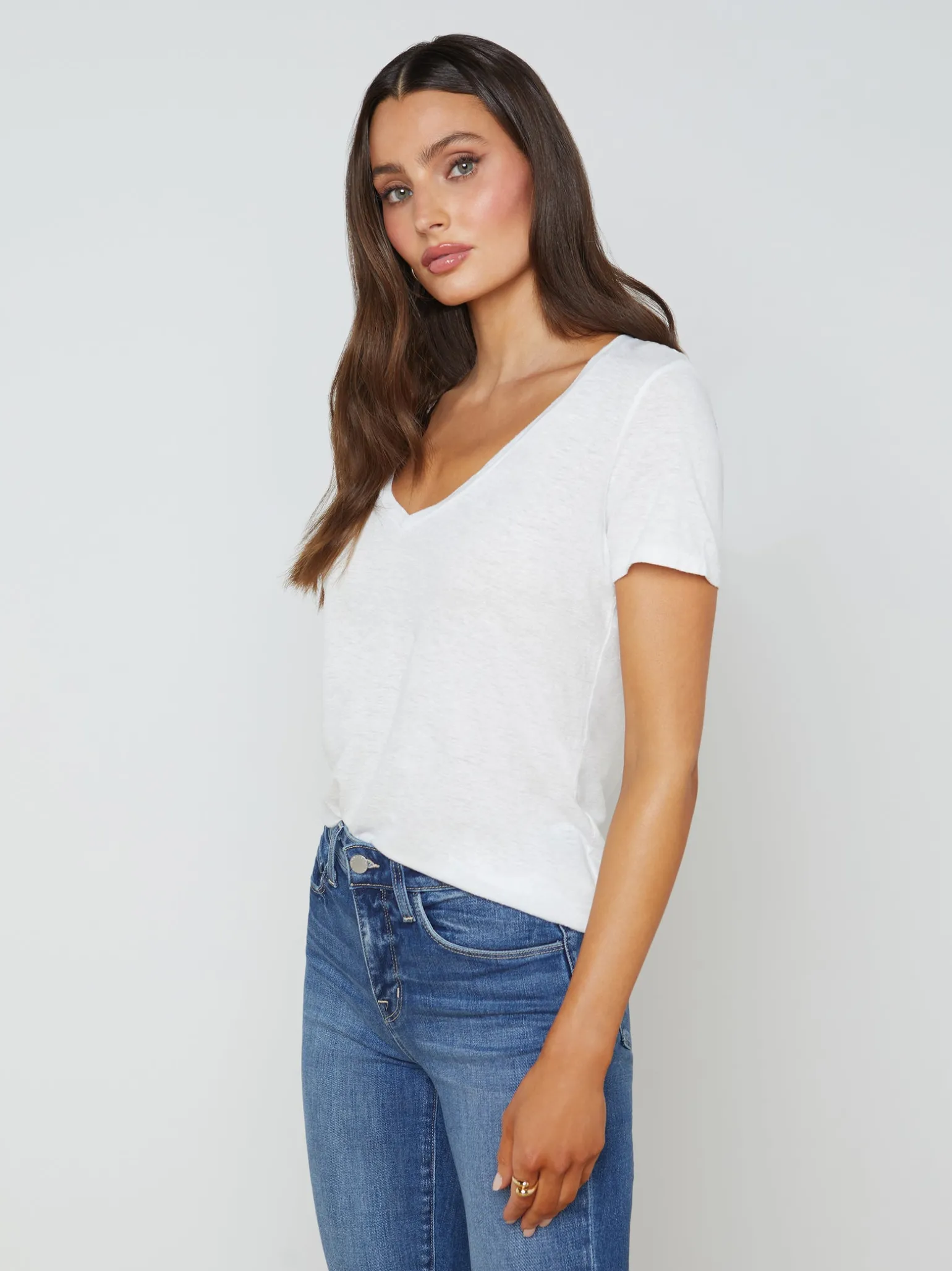 Daijia V-Neck Tee